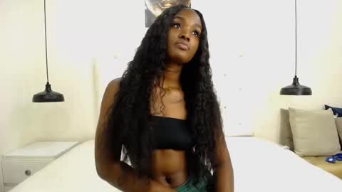 Snapshot of kaiadebayo chatting on 21, 2, 2025 Angie  online show from 21, 2, 2025