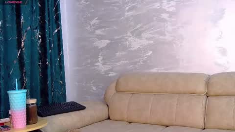 Kaila Lewis online show from 1, 7, 2026