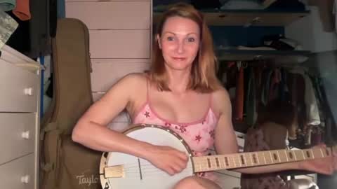 Snapshot of kaileeshy chatting on 5, 8, 2026 Kailee Smile online show from 5, 8, 2026