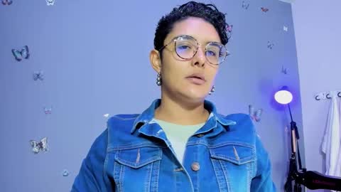 kaira_mosse_ online show from 4, 11, 2025