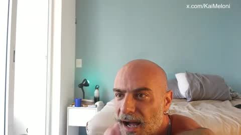 Kairos Meucci online show from 17, 10, 2025