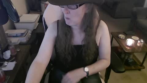 Snapshot of kait331 chatting on 1, 1, 2025 Camprincess331 online show from 1, 1, 2025