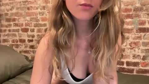 kaleyy22 online show from 25, 4, 2026