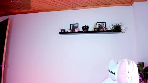 Kali Ka Please help me with your thumbs up its important   dont forget my birthday on October 26 online show from 30, 9, 2025