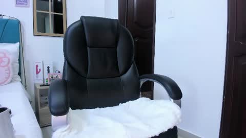 Snapshot of kam_lopez chatting on 12, 6, 2026 Kamilalopez online show from 12, 6, 2026