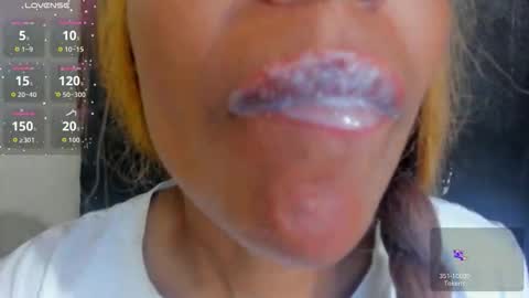 Snapshot of kamariafyre chatting on 21, 12, 2025 Kamaria Fyre online show from 21, 12, 2025