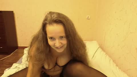 Snapshot of kameliy666 chatting on 11, 11, 2025 Kameliy666 online show from 11, 11, 2025