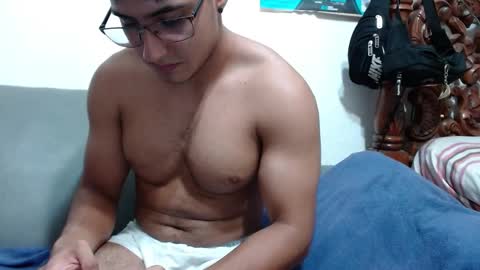 Snapshot of kamenov00 chatting on 22, 2, 2025 kamenov00 online show from 22, 2, 2025