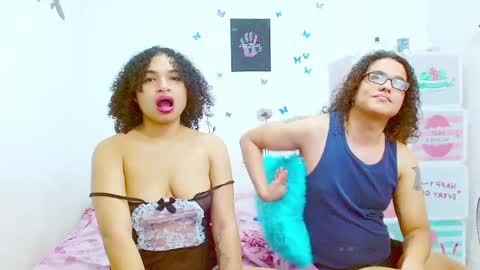 Dante and Carolina independient model online show from 20, 1, 2025