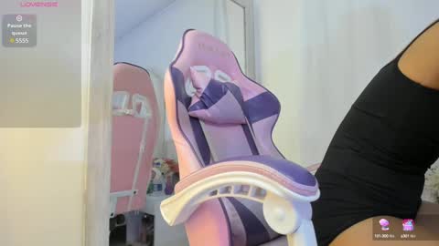 Snapshot of kamila_arias chatting on 13, 12, 2024 online show from 13, 12, 2024