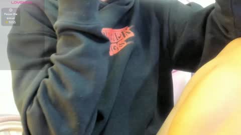 Snapshot of kamila_arias chatting on 28, 1, 2025 online show from 28, 1, 2025