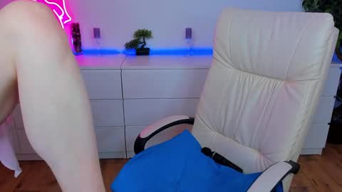 kamilahot25 online show from 25, 1, 2025