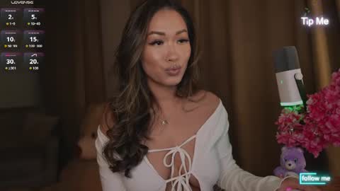 kamilee__xo online show from 18, 6, 2026