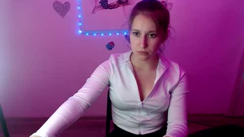 kamilla_love_ online show from 22, 9, 2025