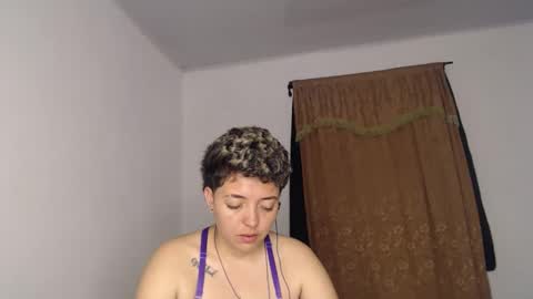 Snapshot of kammy_cami chatting on 8, 5, 2026 kammy y camila online show from 8, 5, 2026