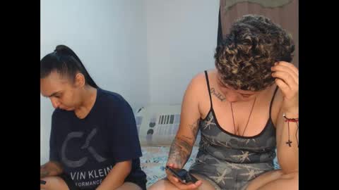 Snapshot of kammy_cami chatting on 19, 5, 2026 kammy y camila online show from 19, 5, 2026
