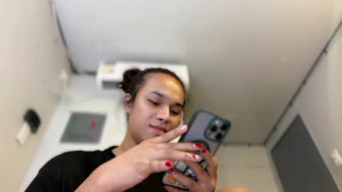 Snapshot of kandymuse_ chatting on 27, 4, 2026 my ig ts kandy69 online show from 27, 4, 2026