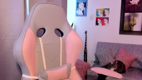 KaoriYasu online show from 6, 11, 2025