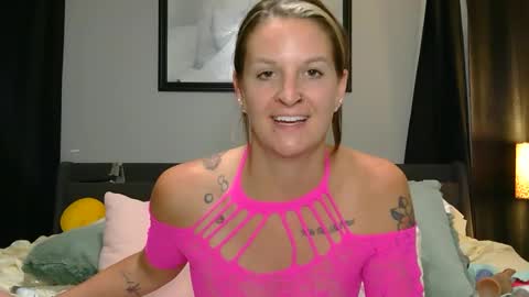 Karalynnbaby49 online show from 4, 6, 2026