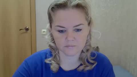 karennelsonx online show from 16, 10, 2025