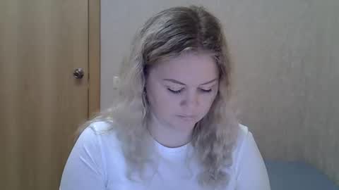 karennelsonx online show from 25, 5, 2026