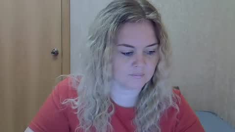 Snapshot of karennelsonx chatting on 6, 7, 2026 karennelsonx online show from 6, 7, 2026