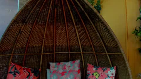 Karen online show from 28, 1, 2025