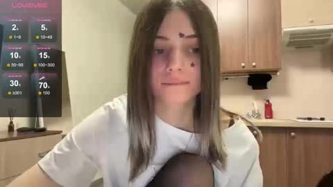 Snapshot of karensimilton chatting on 13, 1, 2026 May online show from 13, 1, 2026