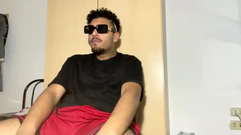 Snapshot of karim03larbi chatting on 17, 1, 2025 karim03larbi online show from 17, 1, 2025