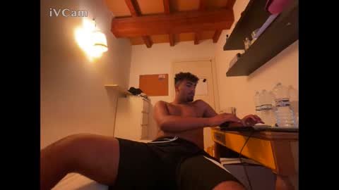 Snapshot of karim03larbi chatting on 23, 9, 2025 karim03larbi online show from 23, 9, 2025