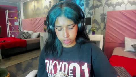 Karina online show from 28, 10, 2025