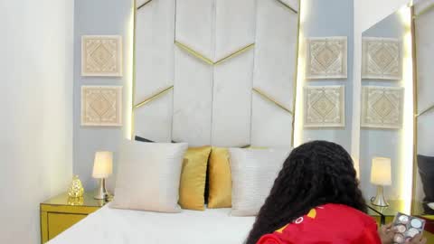 karinaacox online show from 11, 4, 2026