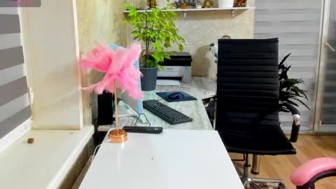 Snapshot of karinadeniss chatting on 1, 1, 2025 Onlyfans cute valerri Real Nme Valerri online show from 1, 1, 2025