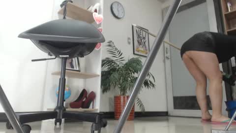 Snapshot of karinbellee chatting on 24, 1, 2025 Karin online show from 24, 1, 2025