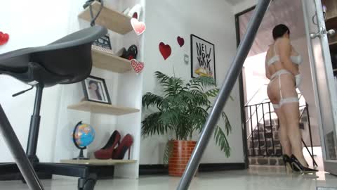 Snapshot of karinbellee chatting on 15, 2, 2025 Karin online show from 15, 2, 2025