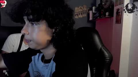 Snapshot of kariozzz chatting on 29, 1, 2025 call me kai 3 online show from 29, 1, 2025