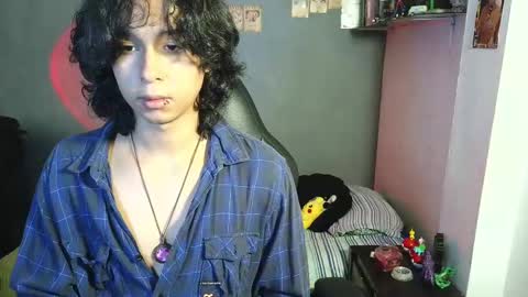 Snapshot of kariozzz chatting on 2, 3, 2025 call me kai 3 online show from 2, 3, 2025