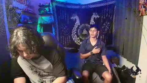 Snapshot of kariozzz chatting on 2, 11, 2025 call me kai 3 online show from 2, 11, 2025