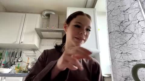 Leya online show from 15, 7, 2026