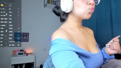 Snapshot of karla__1 chatting on 17, 1, 2025 Ill be on at sunday see u Lynn Could u help me to reach 100 Thmbs upp plssss Independent girl 3 online show from 17, 1, 2025