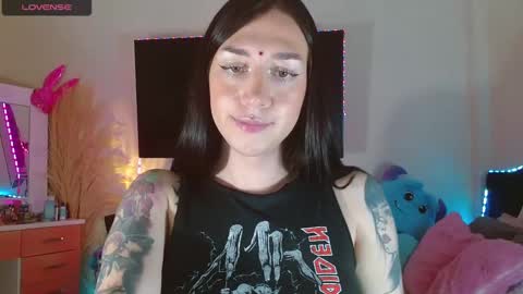 Snapshot of karla_zambrano chatting on 5, 12, 2024 karla online show from 5, 12, 2024