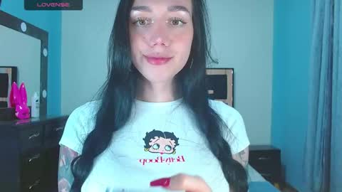 Snapshot of karla_zambrano chatting on 6, 1, 2026 karla online show from 6, 1, 2026