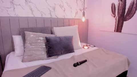 karlla_brown online show from 12, 5, 2026
