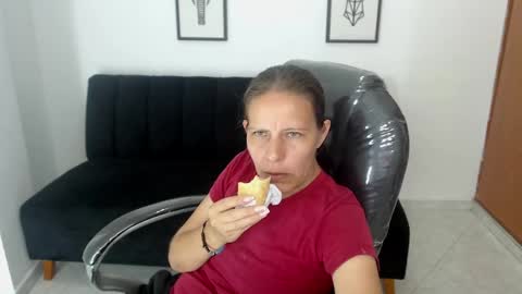 KARLYE online show from 1, 2, 2025