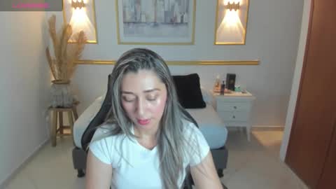 karlyy_ online show from 18, 12, 2025