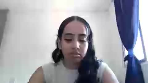 Independent model online show from 26, 4, 2026