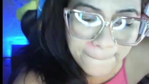 Snapshot of karol0022 chatting on 15, 12, 2025 karol0022 online show from 15, 12, 2025