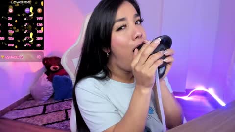 Snapshot of karol_ivonne chatting on 12, 12, 2024 karol online show from 12, 12, 2024