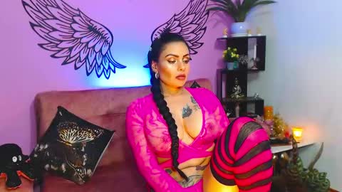 Snapshot of karol_kennedy chatting on 3, 3, 2025 Karol Kenedy online show from 3, 3, 2025