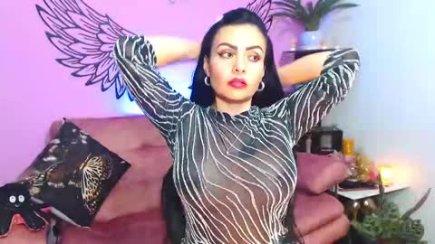 Snapshot of karol_kennedy chatting on 6, 3, 2025 Karol Kenedy online show from 6, 3, 2025